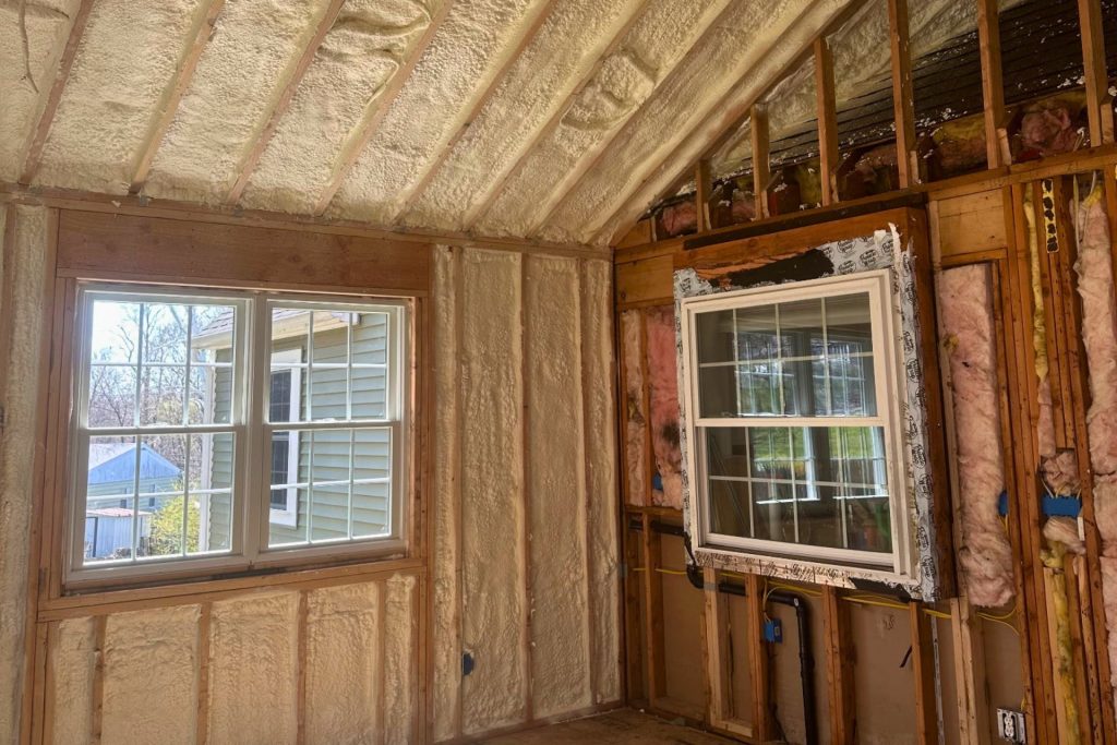 spray foam roofing contractors Danbury CT
